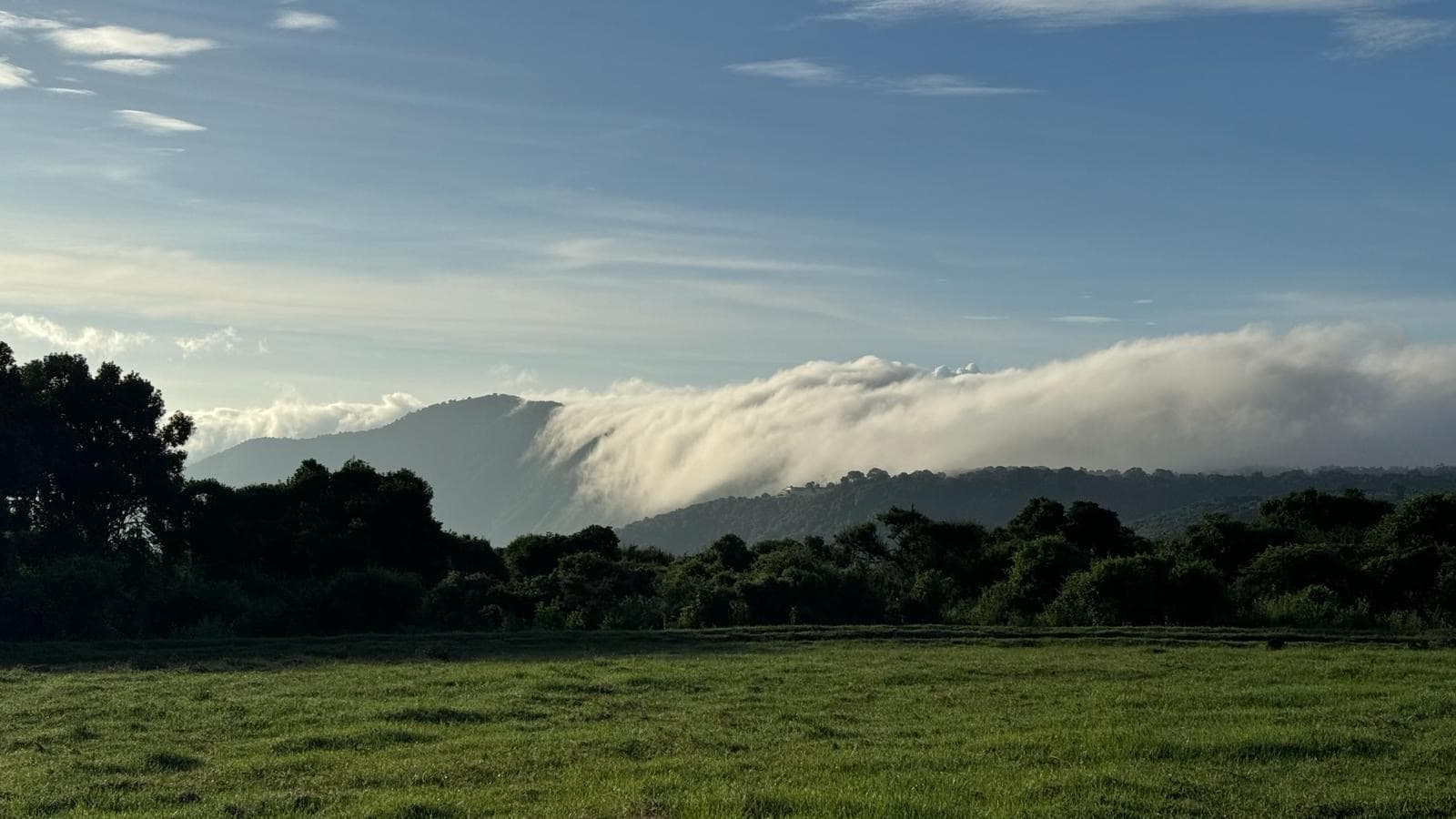 Bush to Beach — Northern Circuit & Zanzibar